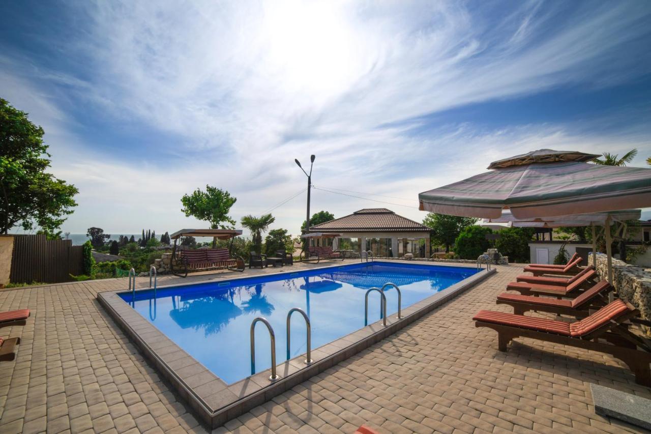 סוקהום Hotel Paradise מראה חיצוני תמונה